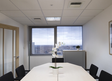 Business Centre in Cardiff, 2 Fitzalan Road , 45 m² - MatchOffice.co.uk