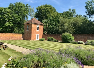  Business center  in Hertfordshire, Thremhall Park, 42 m² - MatchOffice.co.uk
