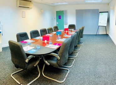 Meeting room in Leeds City Centre, Tunstall Road, 10 m² - MatchOffice.co.uk