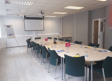  Business center  in Bradford, Albion Road, 10 m² - MatchOffice.co.uk