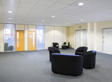Business Centre in West Yorkshire, Knowles Lane, 10 m² - MatchOffice.co.uk