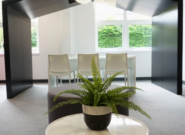 10 m² Business space in Birmingham Centre, Highlands Road (B90 4PD) - 8 | MatchOffice