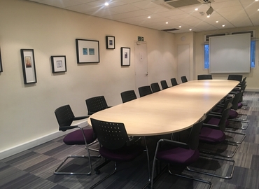  Conference venues in Buckinghamshire, 18 Rockingham Drive, 10 m² - MatchOffice.co.uk