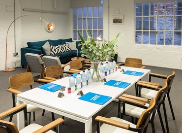 Business centre  in Nottingham, Brookfield Road, 10 m² - MatchOffice.co.uk