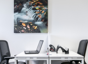  Business center  in Gloucestershire, North Warehouse, 50 m² - MatchOffice.co.uk