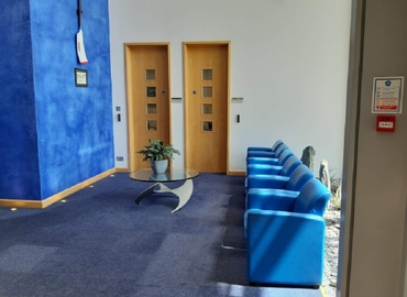  Meeting room for rent in Reading, Brunel Road, 10 m² - MatchOffice.co.uk