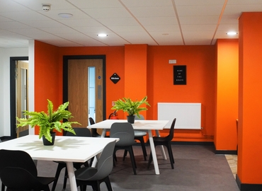 Meeting room in Gloucestershire, Corinium Avenue, 10 m² - MatchOffice.co.uk