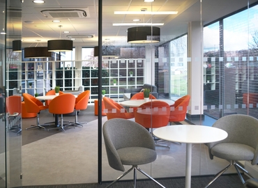  Meeting room hire in Gloucestershire, Corinium Avenue, 10 m² - MatchOffice.co.uk