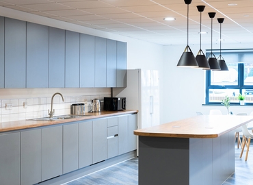 Meeting room in West Sussex, Courtwick Lane, 10 m² - MatchOffice.co.uk