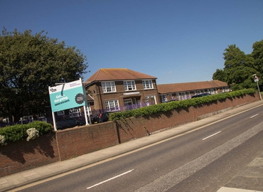 Business centre  in Brighton, Old Shoreham Road, 10 m² - MatchOffice.co.uk