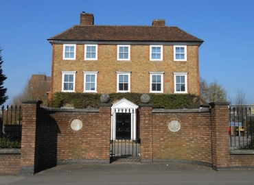 Business Centre in Kent, Knightrider Street, 10 m² - MatchOffice.co.uk
