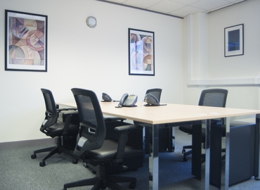 10 m² Business park in Surrey, 1 Delta Way (TW20 8RX) - 8 | MatchOffice