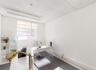 10 m² Business center place for rent in City of London, 4-6 Wadsworth Road (UB6 7JJ) - 6 | MatchOffice.com