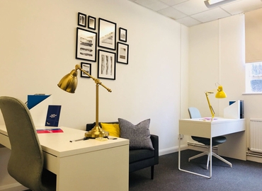 10 m² Business space building for rent in City of London, 4-6 Wadsworth Road (UB6 7JJ) - 3 | MatchOffice.com