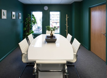 Meeting room in South London, 8 Lombard Road, 10 m² - MatchOffice.co.uk