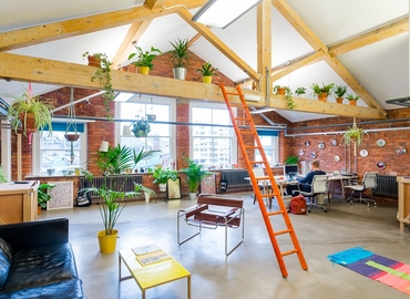 Business Centre in Manchester, 113 Portland Street, 140 m² - MatchOffice.co.uk