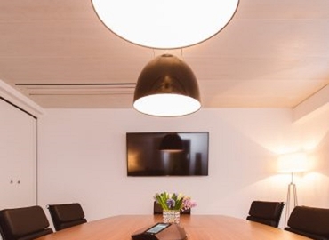 Meeting room in The City of London, 30 Crown Place London, 10 m² - MatchOffice.co.uk