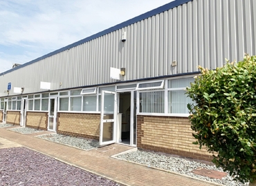 500 m² Business space in Milton Keynes, 1 to 9 Barton Road (MK2 3HU) - 2 | MatchOffice