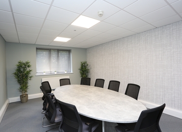 Business Centre in Cheltenham, Hatherley Lane, 235 m² - MatchOffice.co.uk