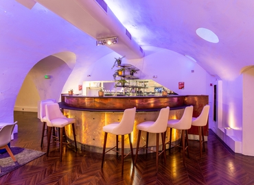 Business centre  in Central London, 7-10 Adam Street, 66 m² - MatchOffice.co.uk