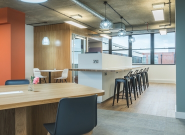 Coworking 100 High Street N14 6BN North London
