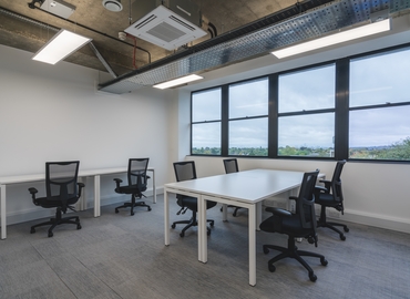 Business center 100 High Street N14 6BN North London