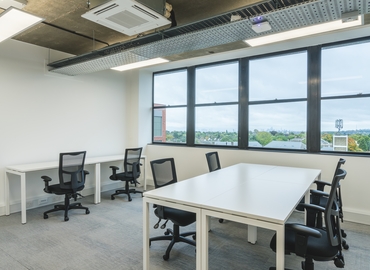 Business center 100 High Street N14 6BN North London