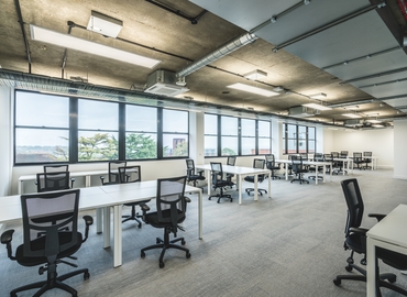 Business center 100 High Street N14 6BN North London