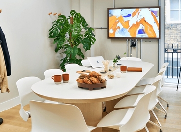  Meeting room hire in Central London, Soho Square 27, 313 m² - MatchOffice.co.uk