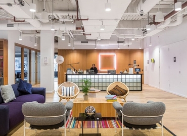150 m² Business center building up for rent in City of London, 2 Minster Court  (EC3R 7BB) - 1 | MatchOffice