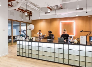 150 m² Shared workspace  in City of London, 2 Minster Court  (EC3R 7BB) - 1 | MatchOffice