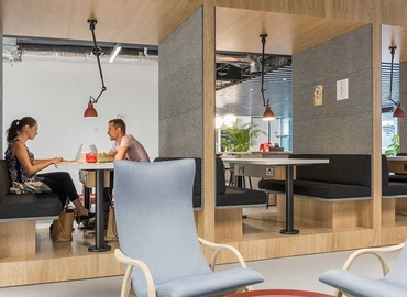 Business centre  in Edinburgh, 1 Lochrin Square, 100 m² - MatchOffice.co.uk