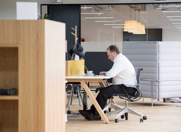 100 m² Shared workspace  in Edinburgh, 1 Lochrin Square (EH3 9QA) - 3 | MatchOffice.com