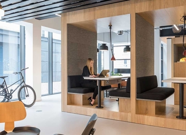 100 m² Coworking  in Edinburgh, 1 Lochrin Square (EH3 9QA) - 1 | MatchOffice