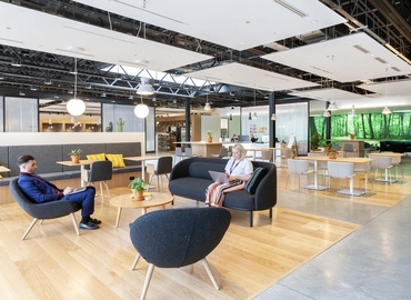 250 m² Shared workspace  in Hemel Hempstead, The Maylands Building (HP2 7TG) - 18 | MatchOffice.com