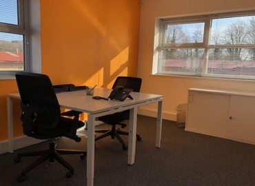 10 m² Serviced office building available to rent in Hampshire, Stroudley Road (RG24 8UP) - 1 | MatchOffice