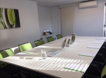 10 m² Business park building for rent in Hampshire, Caxton Close (SP10 3FG) - 3 | MatchOffice.com