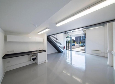10 m² Business park building available to rent in West Sussex, Terminus Road (PO19 8FY) - 5 | MatchOffice.com