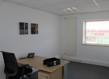 10 m² Serviced office building for rent in Hampshire, Aerodrome Road (PO13 0FQ) - 0 | MatchOffice.com