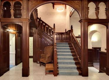 Business centre  in The City of London, 15 Stratton Street, 100 m² - MatchOffice.co.uk