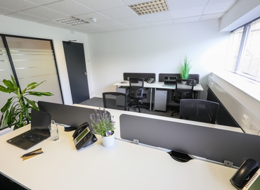 Business center 470 Bath Road BS4 3AP Bristol