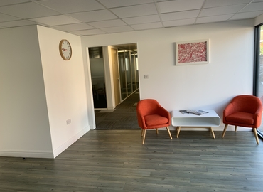 Business centre  in Farnham, No 11 Riverside, 50 m² - MatchOffice.co.uk