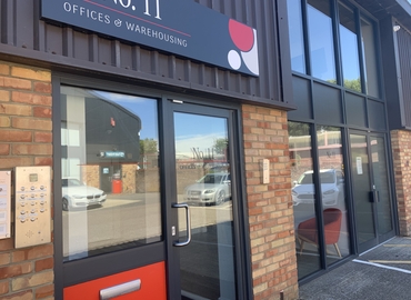Business centre  in Farnham, No 11 Riverside, 50 m² - MatchOffice.co.uk