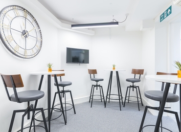 Business centre  in The City of London, 14-17 Red Lion Square, 165 m² - MatchOffice.co.uk