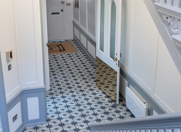 Business centre  in The City of London, 14-17 Red Lion Square, 165 m² - MatchOffice.co.uk