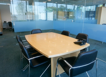 Meeting room in Stansted Airport, The Stansted Centre, 32 m² - MatchOffice.co.uk