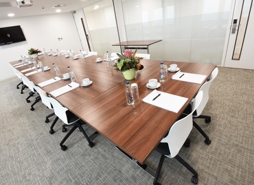 Meeting room in Manchester, 13th Floor, 50 m² - MatchOffice.co.uk