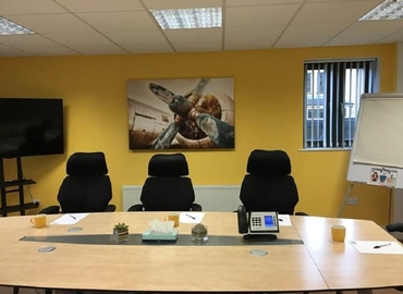 Business center Tetbury Road, Cirencester GL7 6JJ Gloucestershire