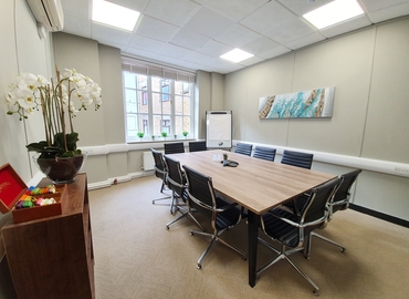 Business center 58-60 Kensington Church, Kensington W8 4DB The City of London