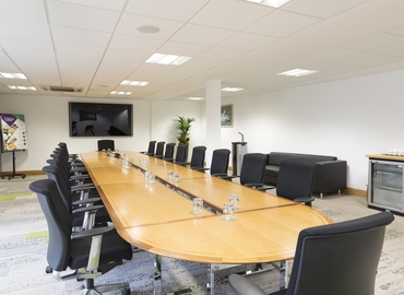 Meeting room hire in Leeds City Centre, Carrwood Park, 50 m² - MatchOffice.co.uk